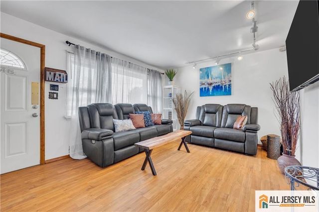 1 Yuro Drive, Edison, NJ 08837