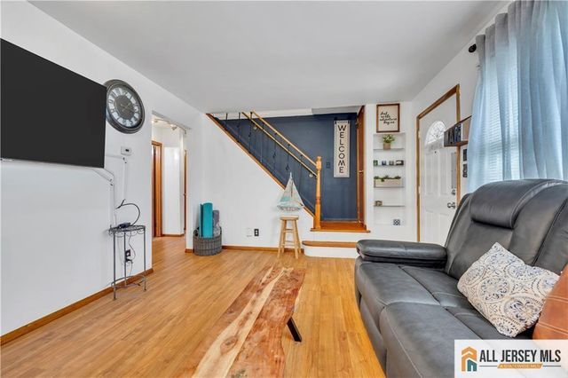 1 Yuro Drive, Edison, NJ 08837