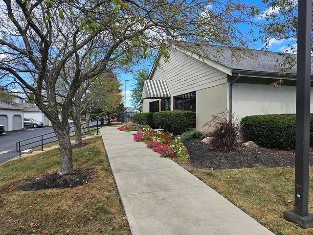 240 Macenroe Drive, 71D, Blacklick, OH 43004