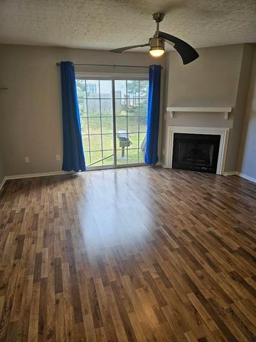 240 Macenroe Drive, 71D, Blacklick, OH 43004