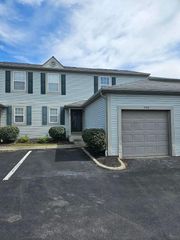 240 Macenroe Drive, 71D, Blacklick, OH 43004