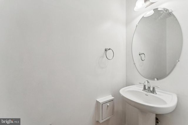 2224 MARGRAF CIR, Woodbridge, VA 22191