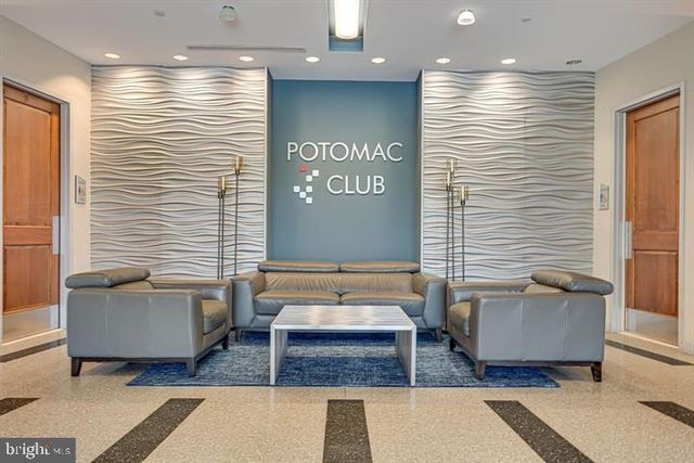 2224 MARGRAF CIR, Woodbridge, VA 22191