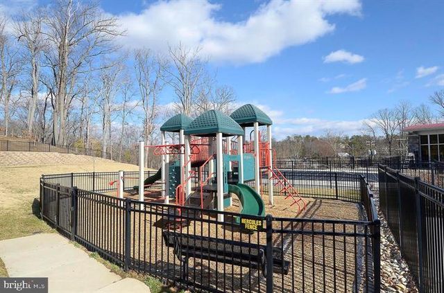 2224 MARGRAF CIR, Woodbridge, VA 22191