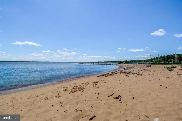 2224 MARGRAF CIR, Woodbridge, VA 22191