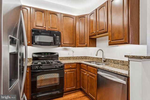 2224 MARGRAF CIR, Woodbridge, VA 22191