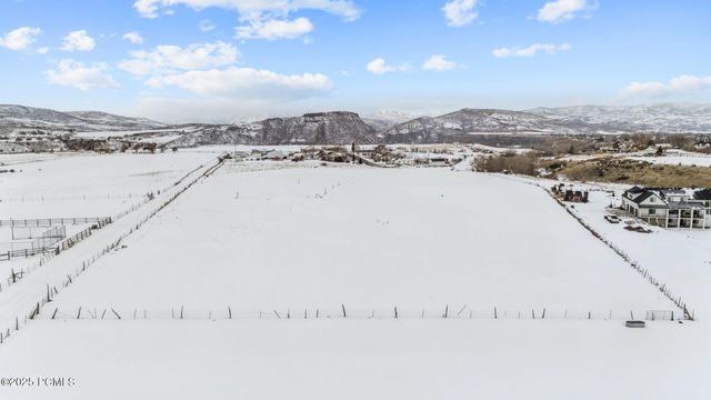 E 200 Country Lane, Francis, UT 84036