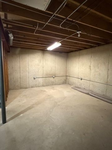 1812 Wake Island Drive, Joliet, IL 60435