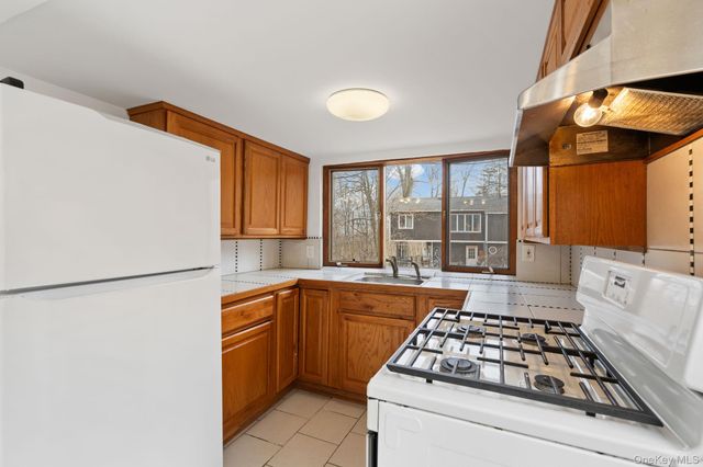 4 Woodland Circle N, Monroe, NY 10950
