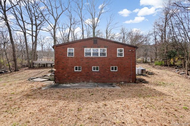 4 Woodland Circle N, Monroe, NY 10950