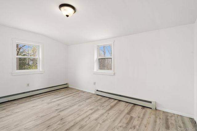 4 Woodland Circle N, Monroe, NY 10950