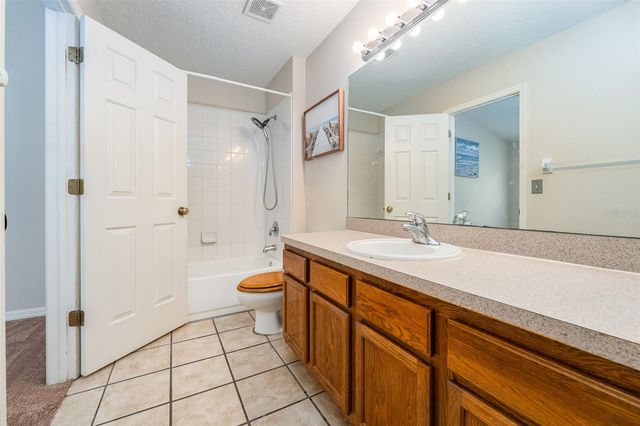 2118 GOLDEN OAK LN, Valrico, FL 33594