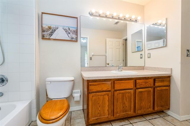 2118 GOLDEN OAK LN, Valrico, FL 33594