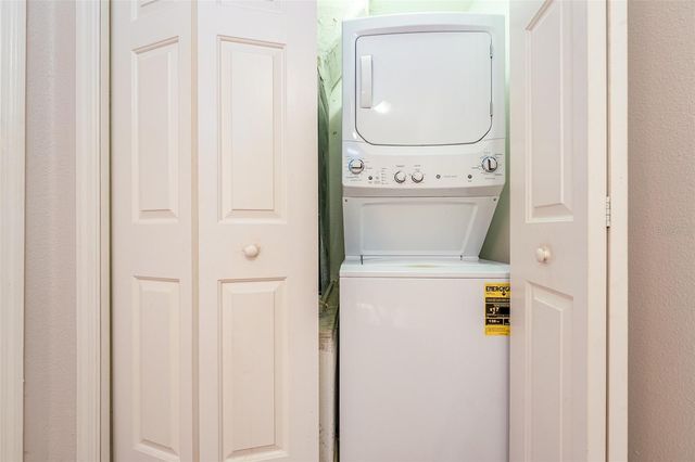 2118 GOLDEN OAK LN, Valrico, FL 33594