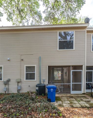 2118 GOLDEN OAK LN, Valrico, FL 33594