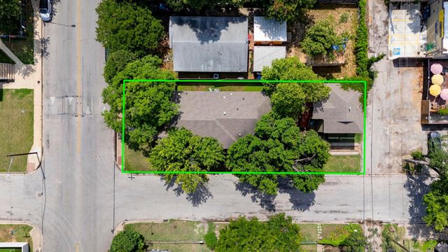 111 Adam L Chapa Sr ST, Austin, TX 78702