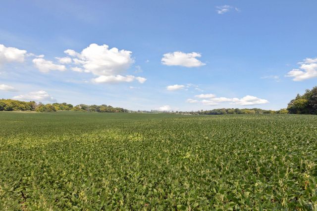 24x4 Holy Name Drive, Medina, MN 55340