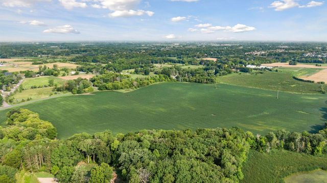 24x4 Holy Name Drive, Medina, MN 55340