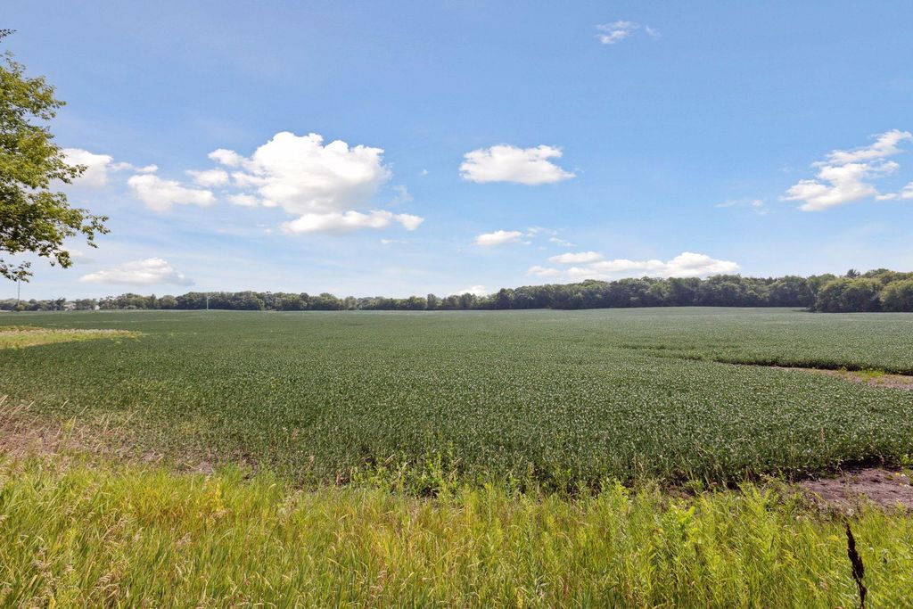 24x4 Holy Name Drive, Medina, MN 55340