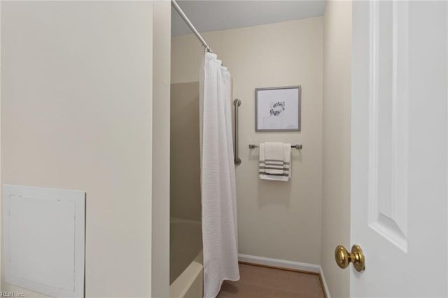 306 Worthington SQ, Portsmouth, VA 23704