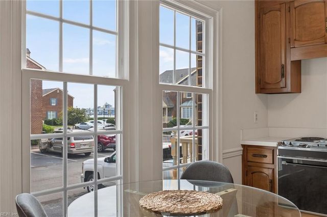 306 Worthington SQ, Portsmouth, VA 23704