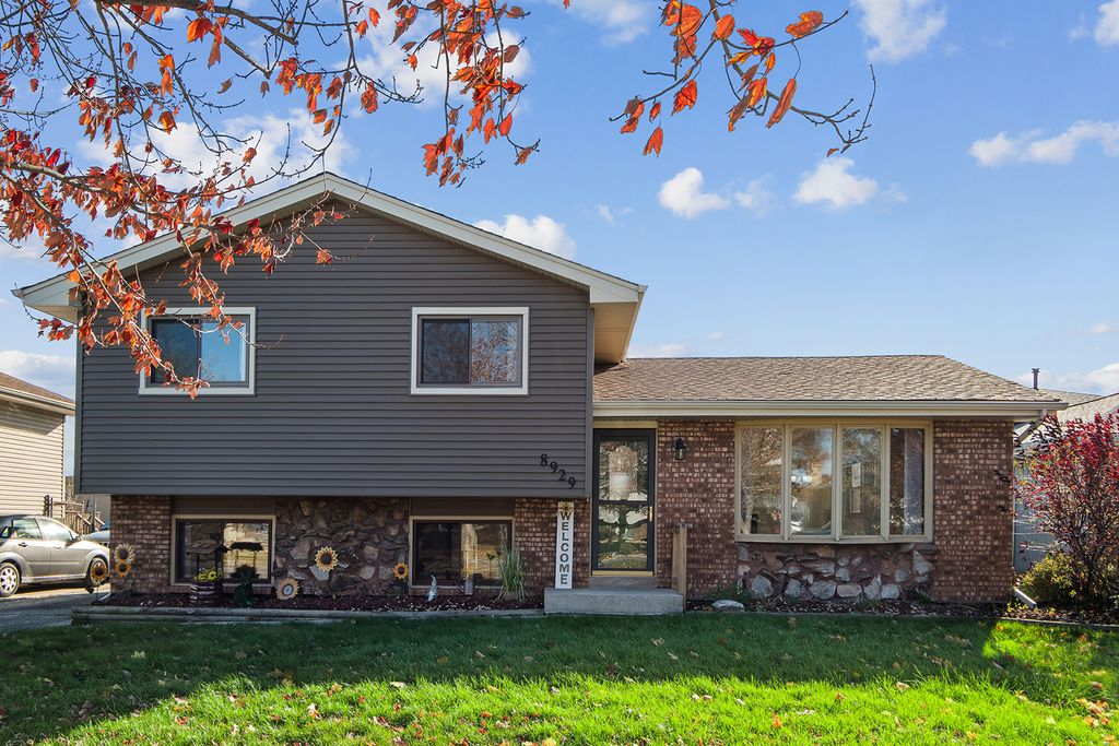 8929 W 169th Place, Orland Hills, IL 60487