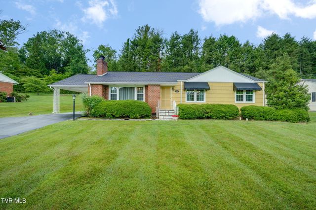 606 Pine Hill Road, Elizabethton, TN 37643
