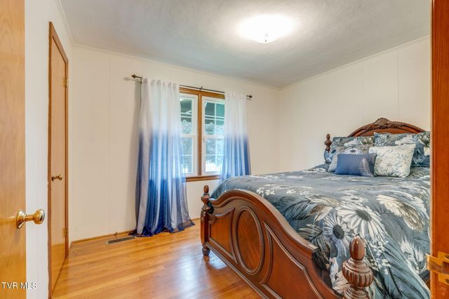 606 Pine Hill Road, Elizabethton, TN 37643