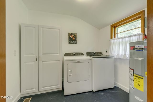 606 Pine Hill Road, Elizabethton, TN 37643