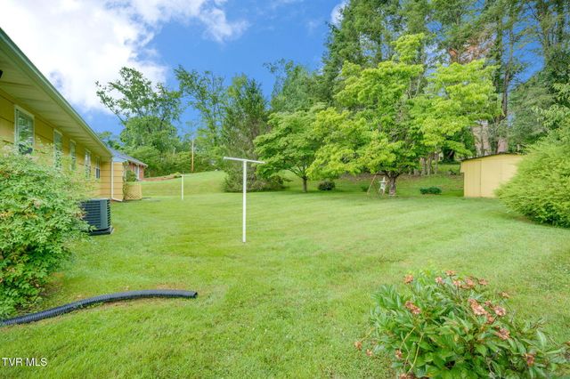 606 Pine Hill Road, Elizabethton, TN 37643