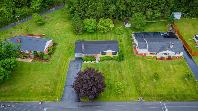 606 Pine Hill Road, Elizabethton, TN 37643