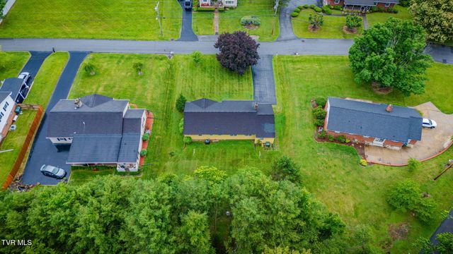606 Pine Hill Road, Elizabethton, TN 37643
