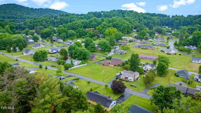 606 Pine Hill Road, Elizabethton, TN 37643