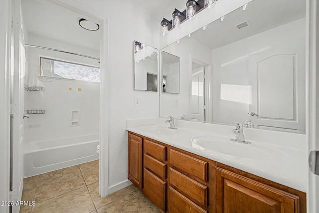 41187 W ROBBINS Drive, Maricopa, AZ 85138