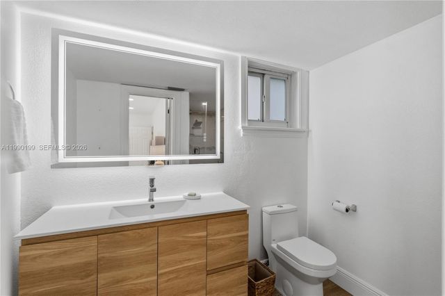7327 Sabal Dr, Miami Lakes, FL 33014