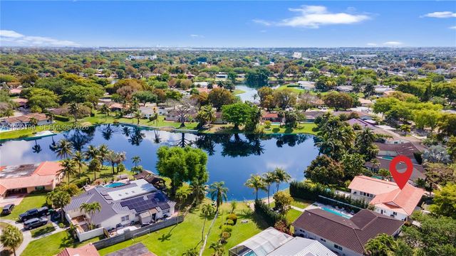 7327 Sabal Dr, Miami Lakes, FL 33014
