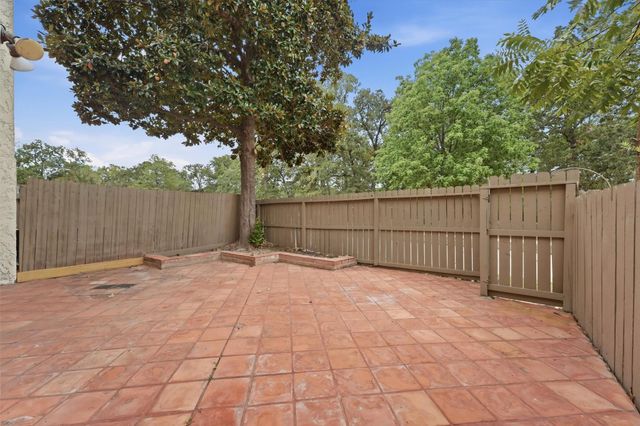 12315 Glenview Drive, Montgomery, TX 77356