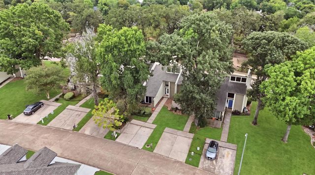 12315 Glenview Drive, Montgomery, TX 77356