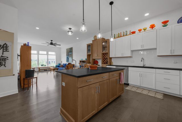 828 Bobcat Avenue, 404, Columbus, OH 43212