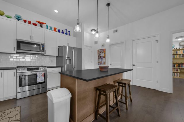 828 Bobcat Avenue, 404, Columbus, OH 43212