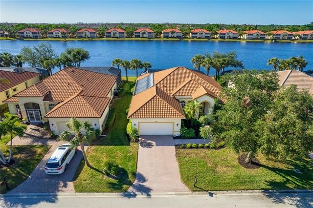 11063 Sea Tropic LN, Fort Myers, FL 33908