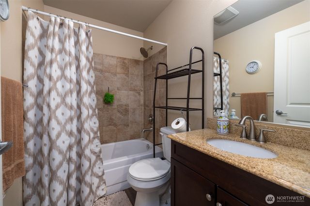 15415 35th Avenue W #J101, Lynnwood, WA 98087