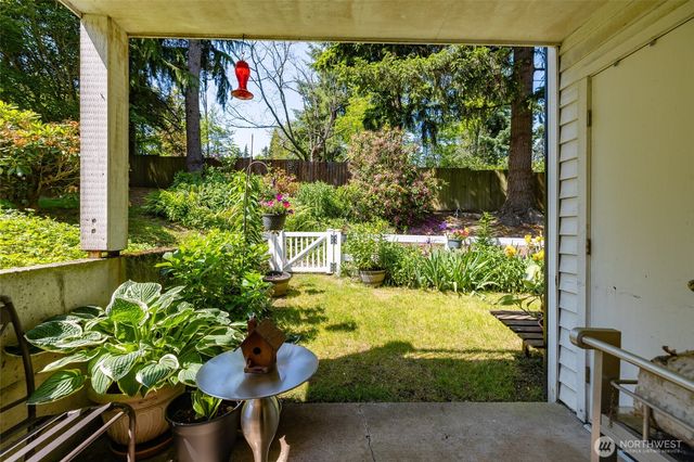 15415 35th Avenue W #J101, Lynnwood, WA 98087