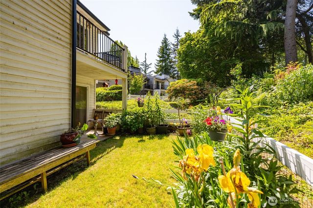 15415 35th Avenue W #J101, Lynnwood, WA 98087