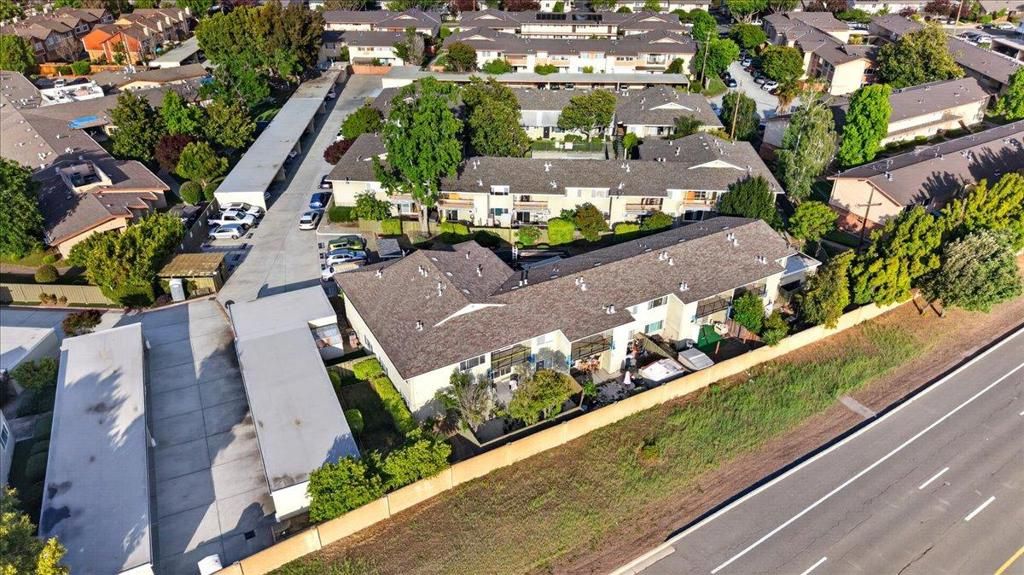 Image 36 of property listing at 3598 Payne Avenue 8, San Jose, CA 95117