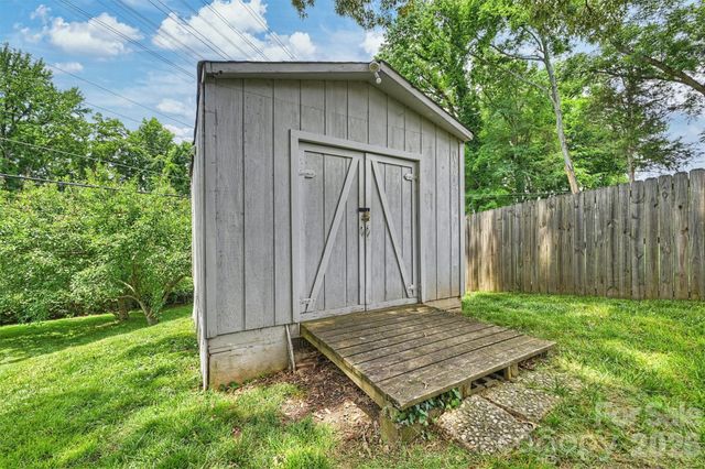 4824 Gilmore Drive, Charlotte, NC 28209