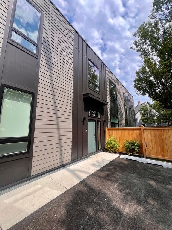 3947 W Dakin Street 1, Chicago, IL 60618