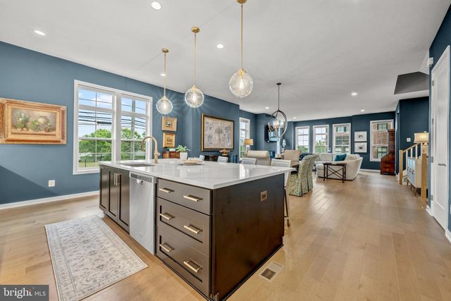 43927 HURLEYS HUNT TER, Ashburn, VA 20147