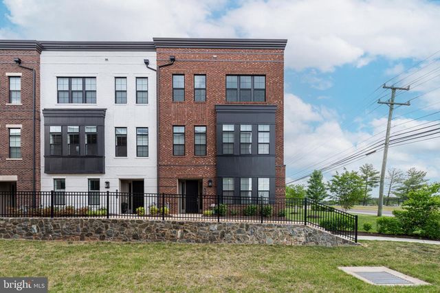 43927 HURLEYS HUNT TER, Ashburn, VA 20147