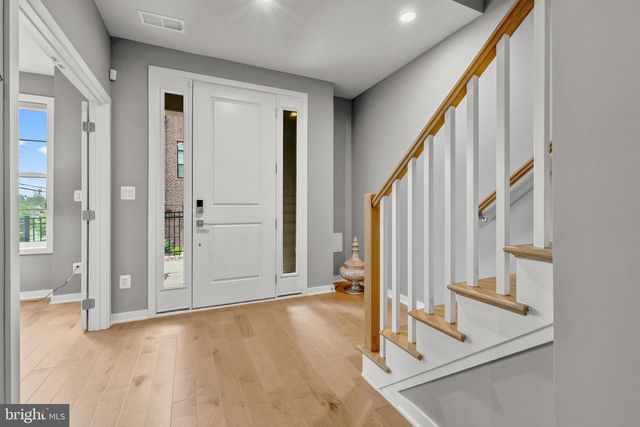 43927 HURLEYS HUNT TER, Ashburn, VA 20147
